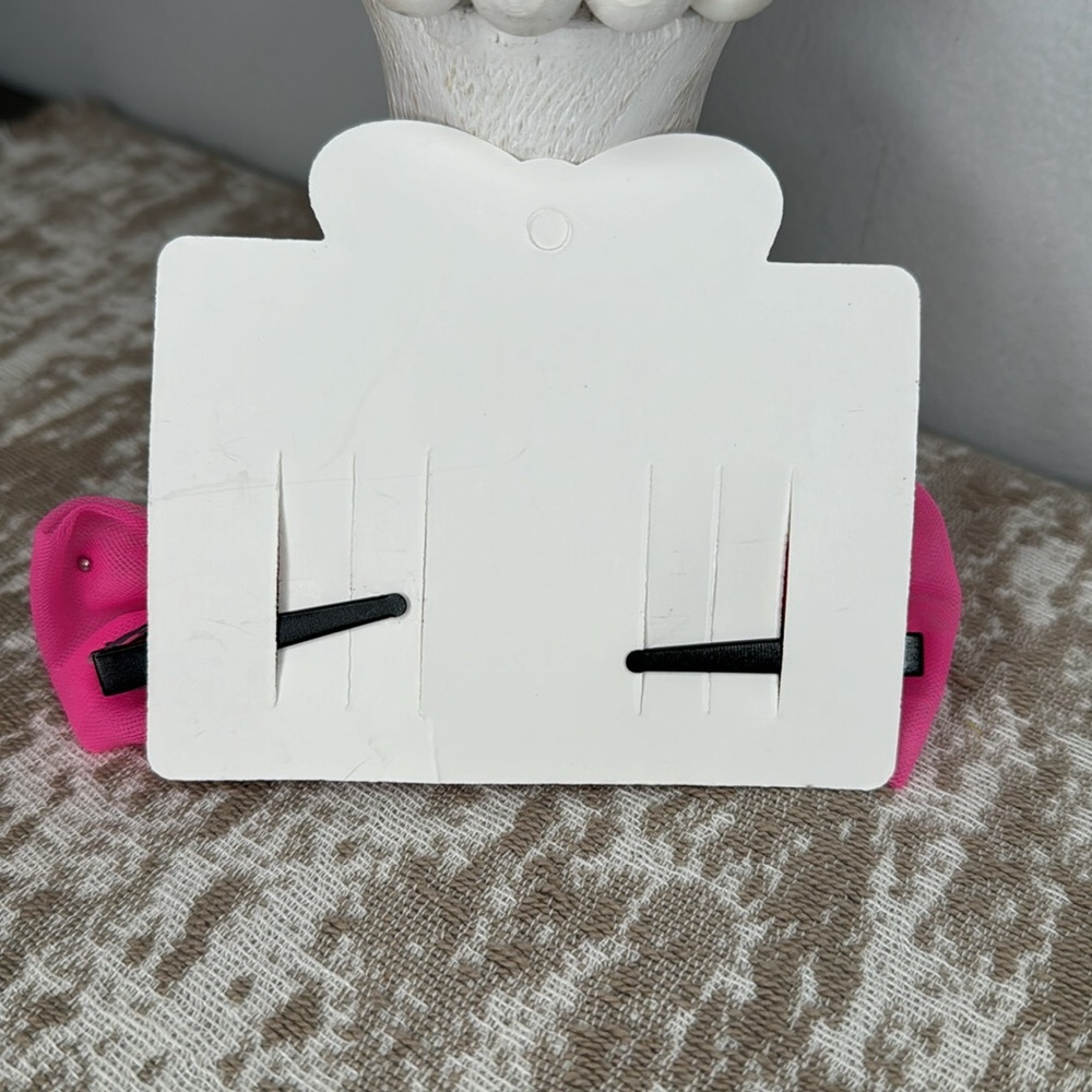 Hello Kitty Hair Clips - Picture 3 of 3